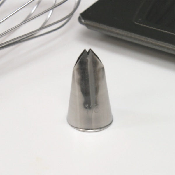 シームレス口金木の葉　16mm　#113 絞り口金  ケーキ デコレーション ケーキ作り お菓子作り 道具 製菓道具
